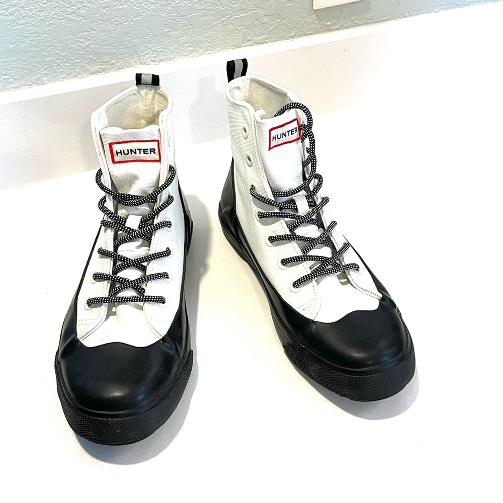 Hunter x Target Unisex Dipped Canvas
Hightop Sneakers